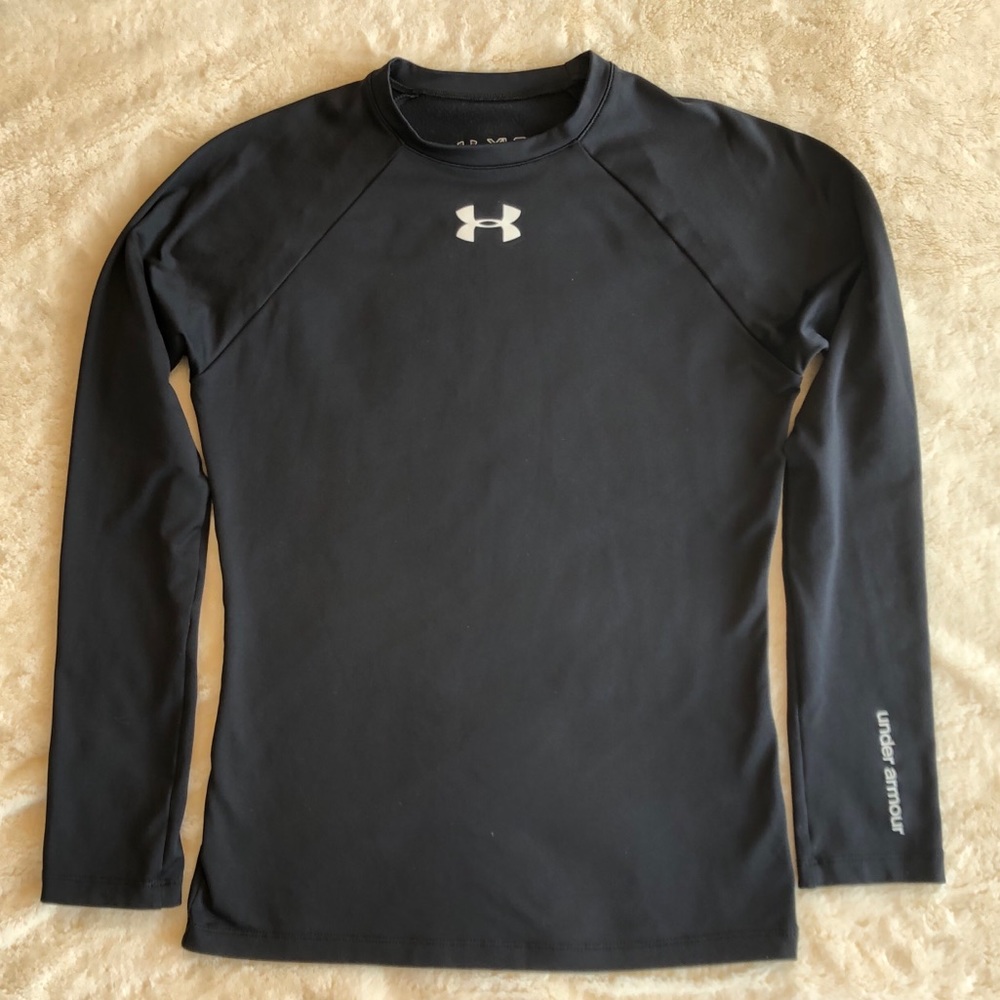 UA black fitted Coldgear crew top